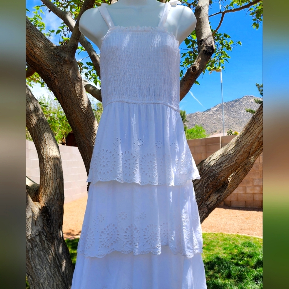 Jessica Simpson Cream Maxi Dress
